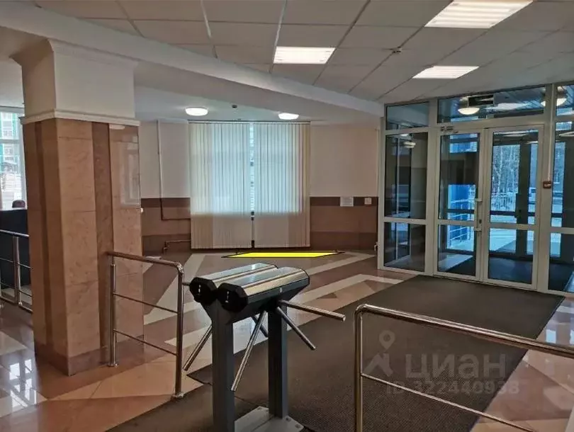 Торговая площадь в Новосибирская область, Новосибирск Владимировский ... - Фото 2