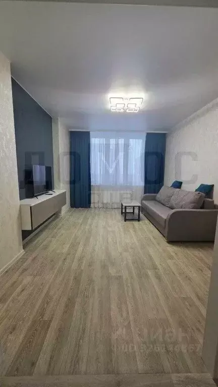 3-к кв. Свердловская область, Екатеринбург ул. Краснолесья, 96 (73.8 ... - Фото 1