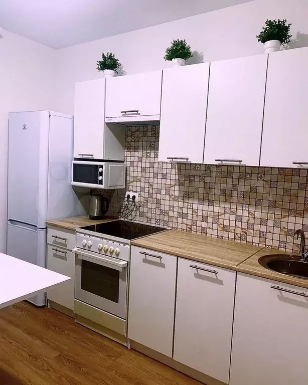 1-к. квартира, 40 м, 10/17 эт. - Фото 0