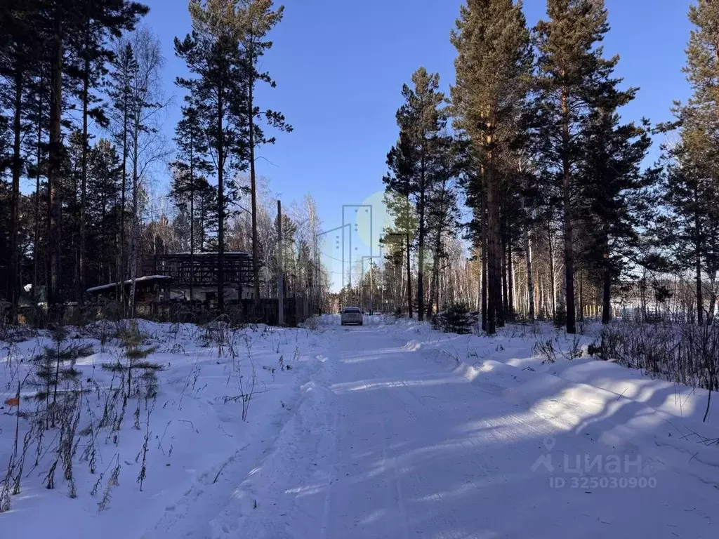 Участок в Иркутская область, Иркутский муниципальный округ, д. Карлук, ... - Фото 1