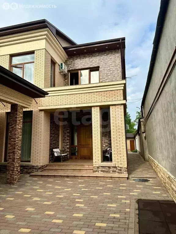 Дом в Владикавказ, улица Леваневского (220 м) - Фото 2