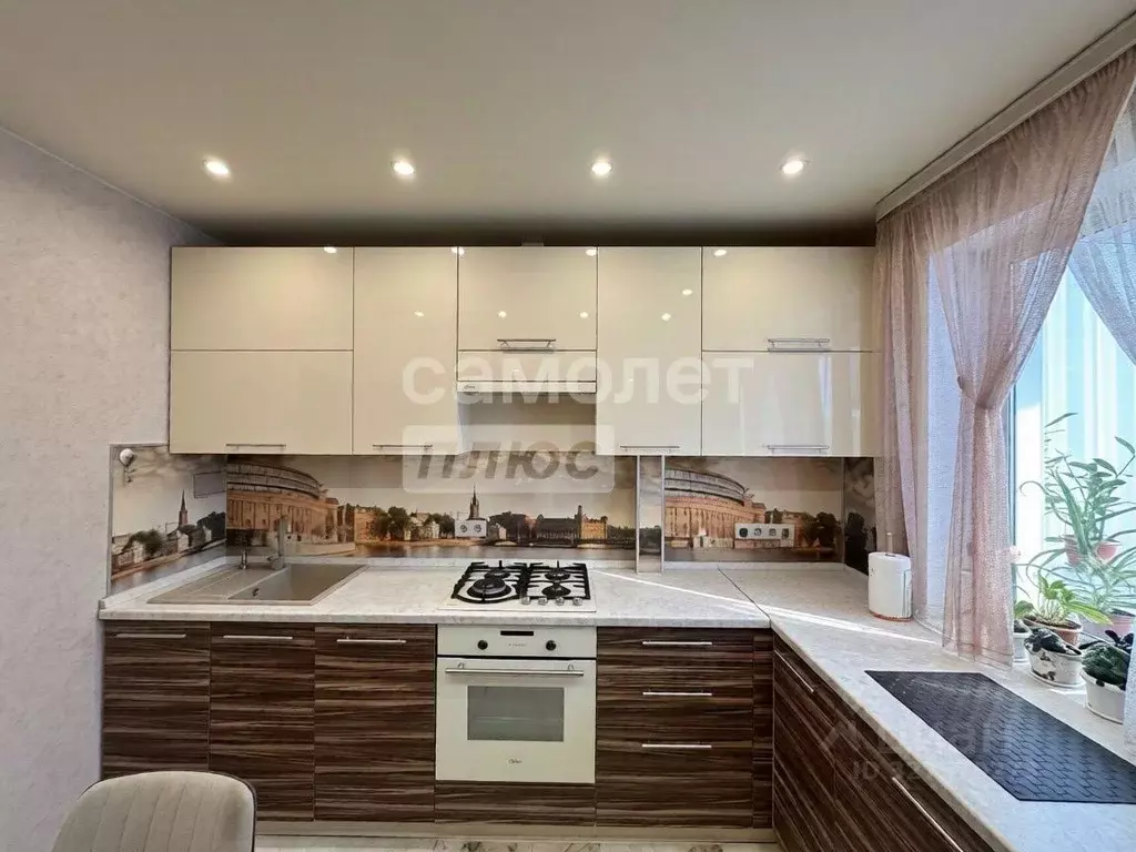 3-к кв. Марий Эл, Йошкар-Ола ул. Петрова, 20 (76.2 м) - Фото 1