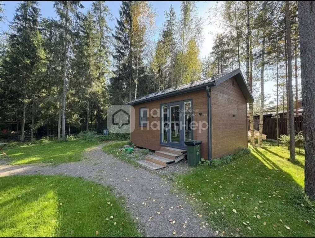 Участок в Ленинградская область, Выборгский район, Рощино пгт, Рощино ... - Фото 1