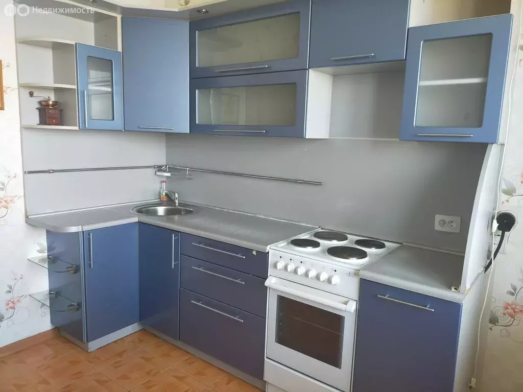 1-комнатная квартира: Омск, улица Кирова, 12 (40.6 м) - Фото 0