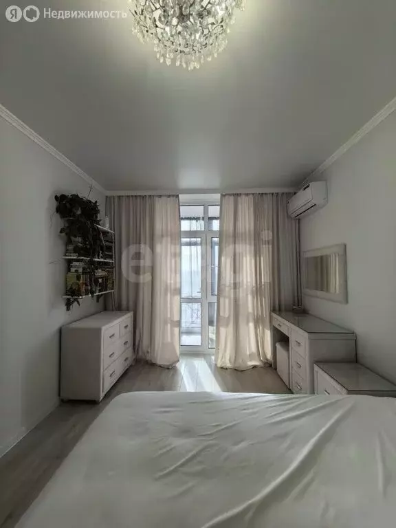 4-комнатная квартира: Владикавказ, улица Зураба Магкаева, 1 (150 м) - Фото 0