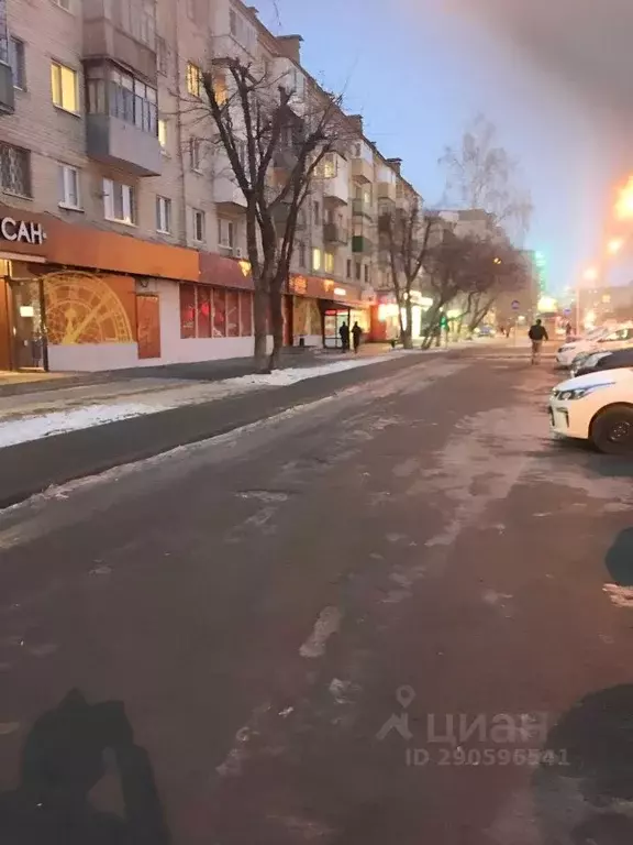 Помещение свободного назначения в Тюменская область, Тюмень ул. 50 лет ... - Фото 0