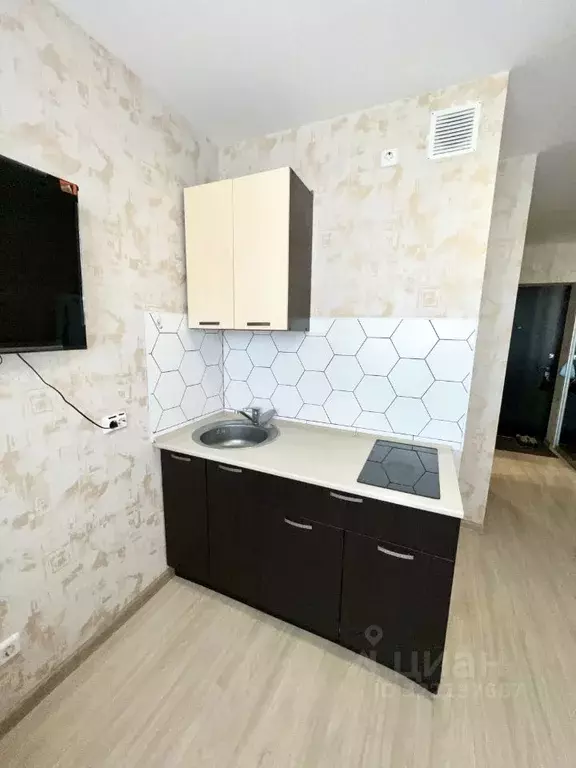 1-к кв. Свердловская область, Екатеринбург ул. Рощинская, 21к2 (16.8 ... - Фото 1