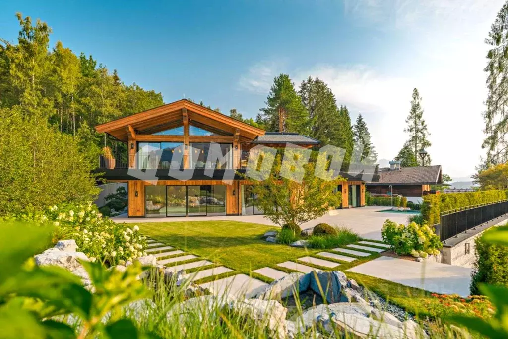 Дом в Краснодарский край, Сочи с. Эстосадок, ул. Горная (897 м) - Фото 1