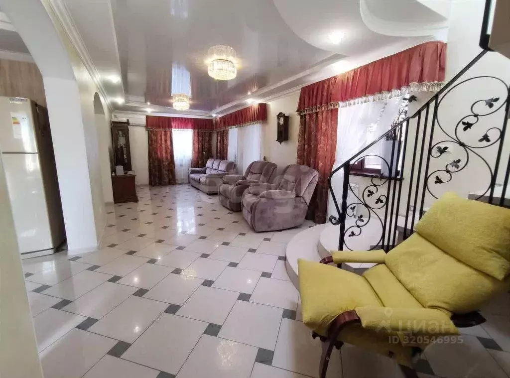 Дом в Саратовская область, Энгельсский район, Красноярское ... - Фото 1