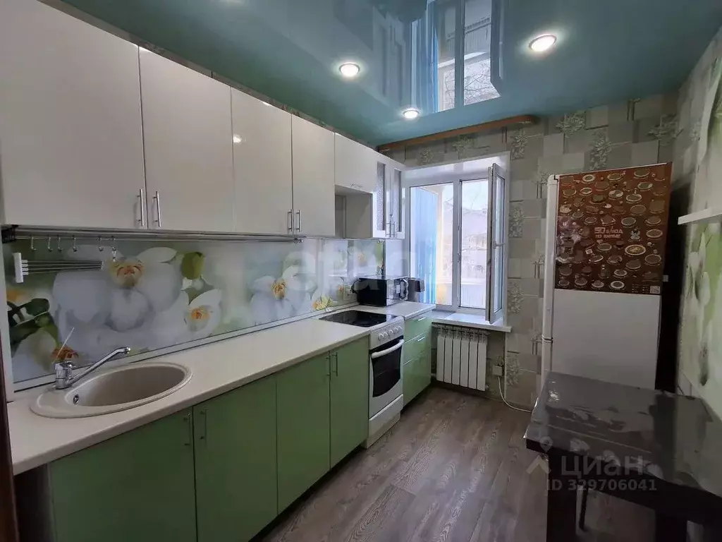 2-к кв. Ямало-Ненецкий АО, Ноябрьск Сибирская ул., 198 (51.0 м) - Фото 2