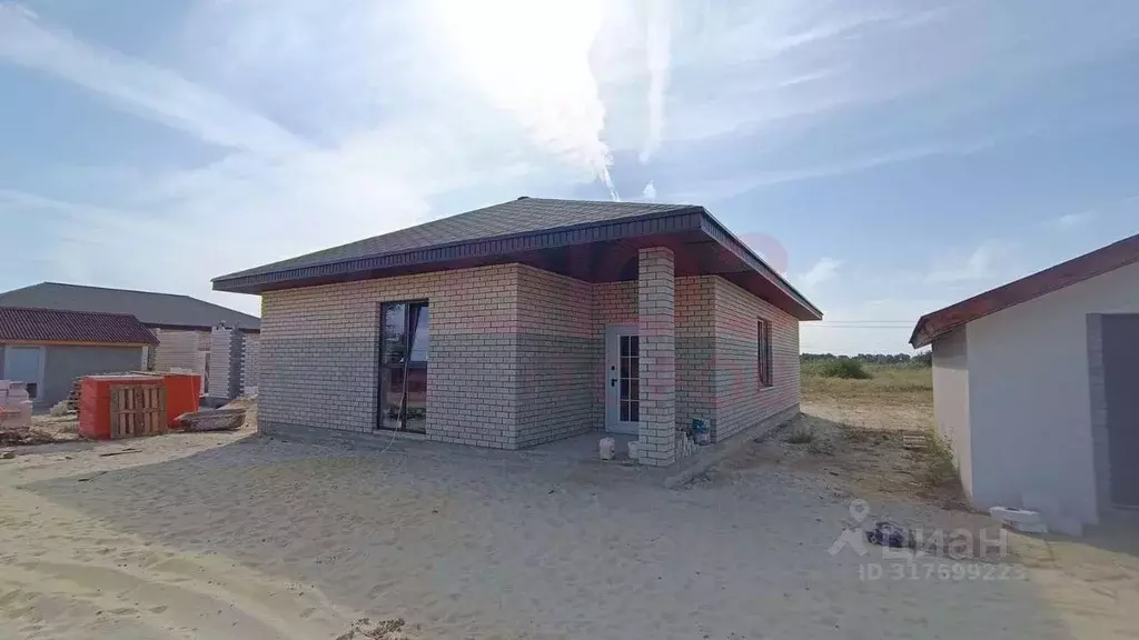 Дом в Волгоградская область, Краснослободск Среднеахтубинский район, ... - Фото 0