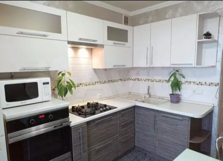 2-к. квартира, 55 м, 5/10 эт. - Фото 0