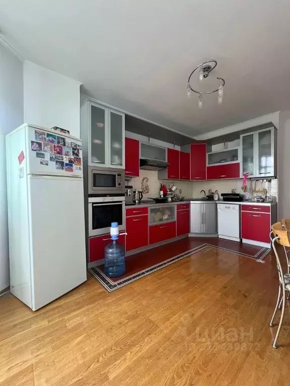 4-к кв. Свердловская область, Екатеринбург ул. Хохрякова, 39 (142.0 м) - Фото 0