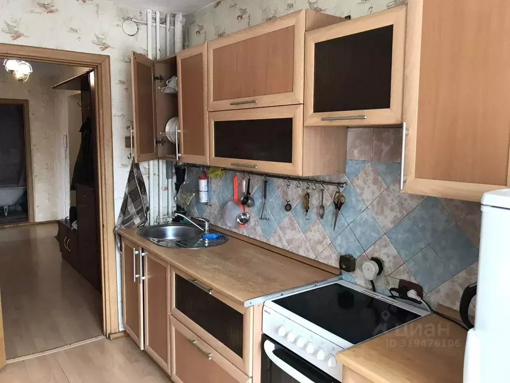 3-к кв. Иркутская область, Усть-Кут ул. Кирова, 28к2 (60.0 м) - Фото 0