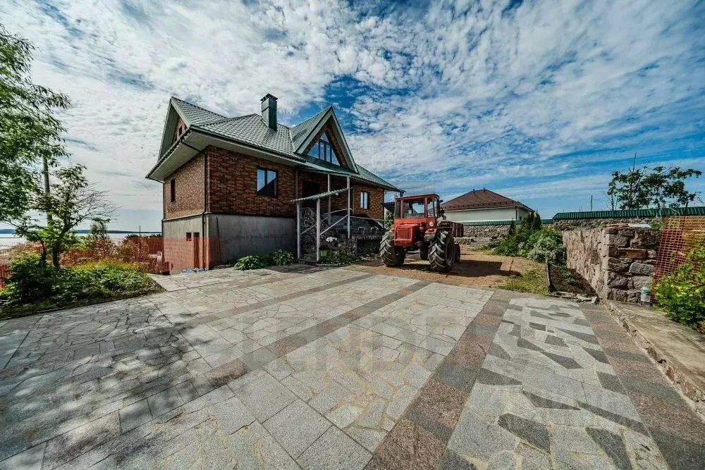 Дом в Ленинградская область, Выборг ул. 3-я Бригадная, 6 (320 м) - Фото 1