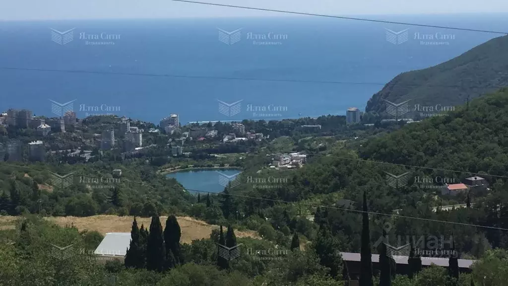 Дом в Крым, Алушта ул. Виноградная, 15 (400.0 м) - Фото 0