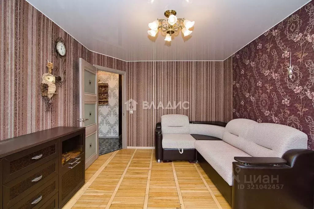 3-к кв. Владимирская область, Владимир просп. Ленина, 49 (70.2 м) - Фото 1