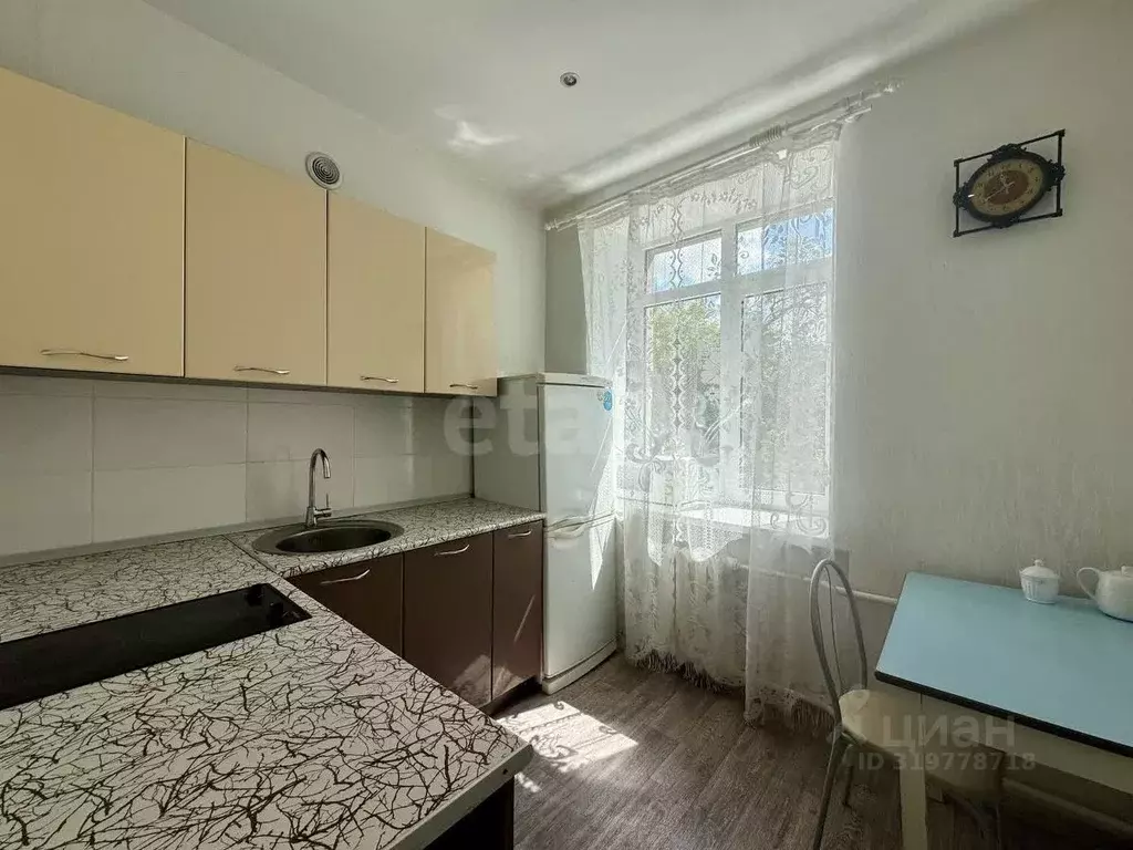 2-к кв. Тюменская область, Тюмень ул. Орджоникидзе, 56А (45.0 м) - Фото 0