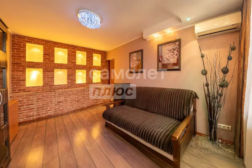 2-к кв. Московская область, Чехов Молодежная ул., 4 (42.1 м) - Фото 1