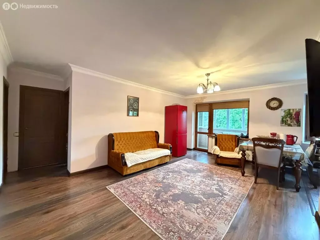 3-комнатная квартира: Нальчик, улица Идарова, 209 (57 м) - Фото 2