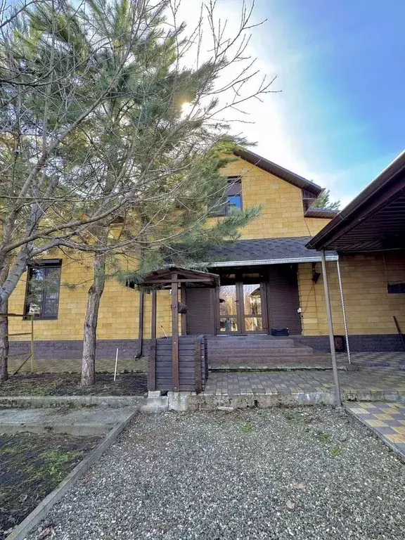 Коттедж в Краснодарский край, Лабинский район, Ахметовское с/пос, ... - Фото 1