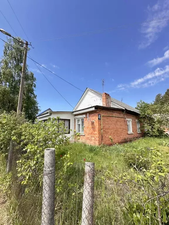Дом в Брянская область, Жуковка Планерная ул. (71 м) - Фото 1
