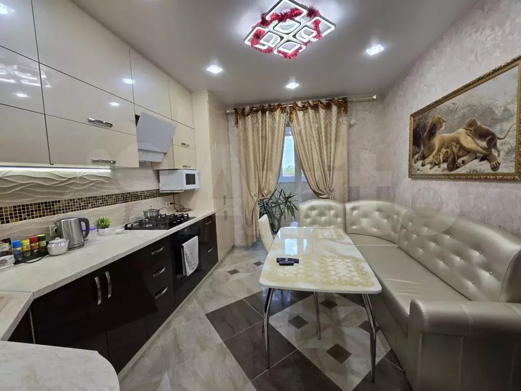 2-к. квартира, 60 м, 5/5 эт. - Фото 1