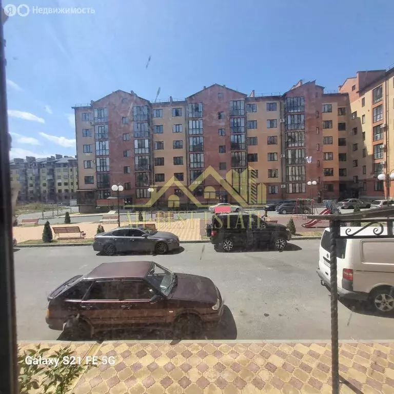 3-комнатная квартира: Владикавказ, улица Билара Кабалоева, 16 (110 м) - Фото 0