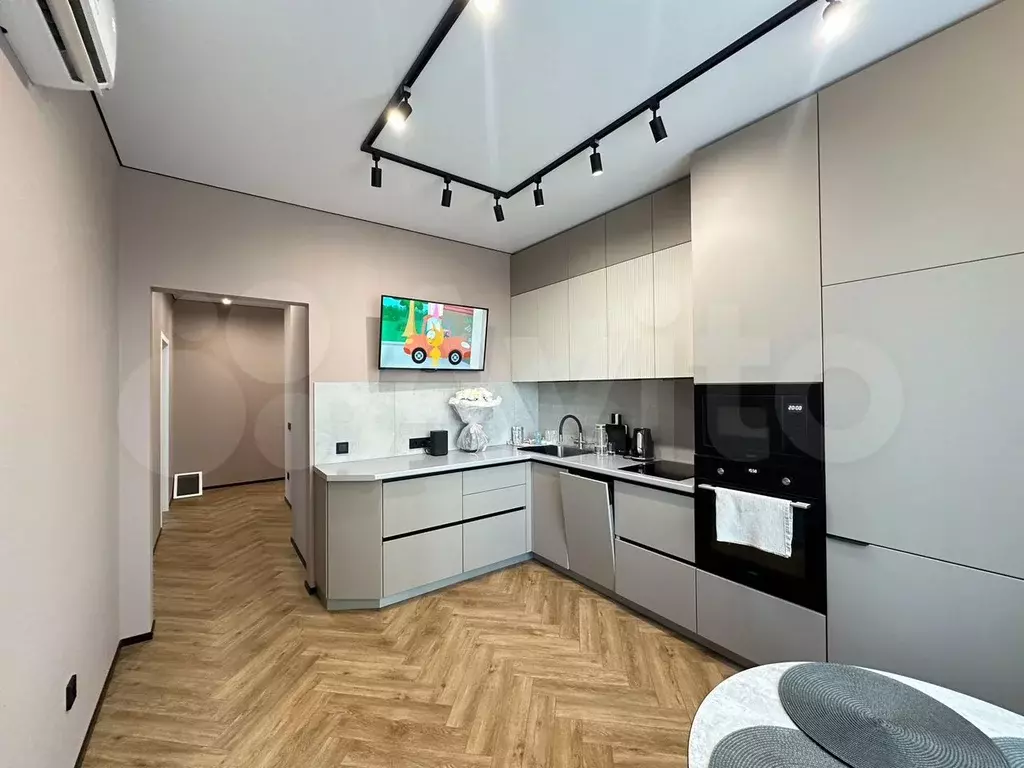 2-к. квартира, 55 м, 6/29 эт. - Фото 0