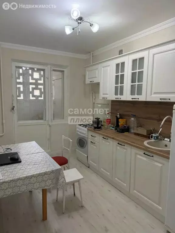 3-комнатная квартира: Элиста, 2-й микрорайон, 35 (65.2 м) - Фото 1