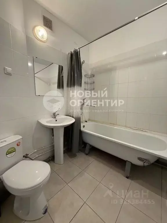 Студия Свердловская область, Екатеринбург Уктус жилрайон, Светлый мкр, ... - Фото 2