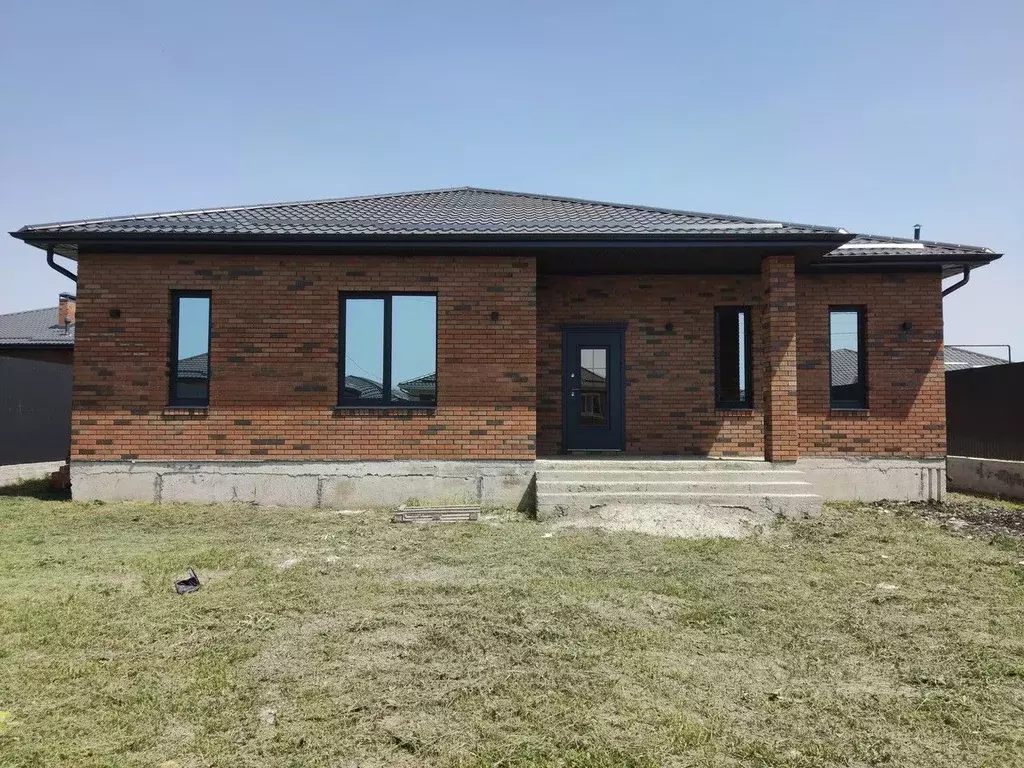 Дом в Ставропольский край, Шпаковский муниципальный округ, с. Татарка ... - Фото 1