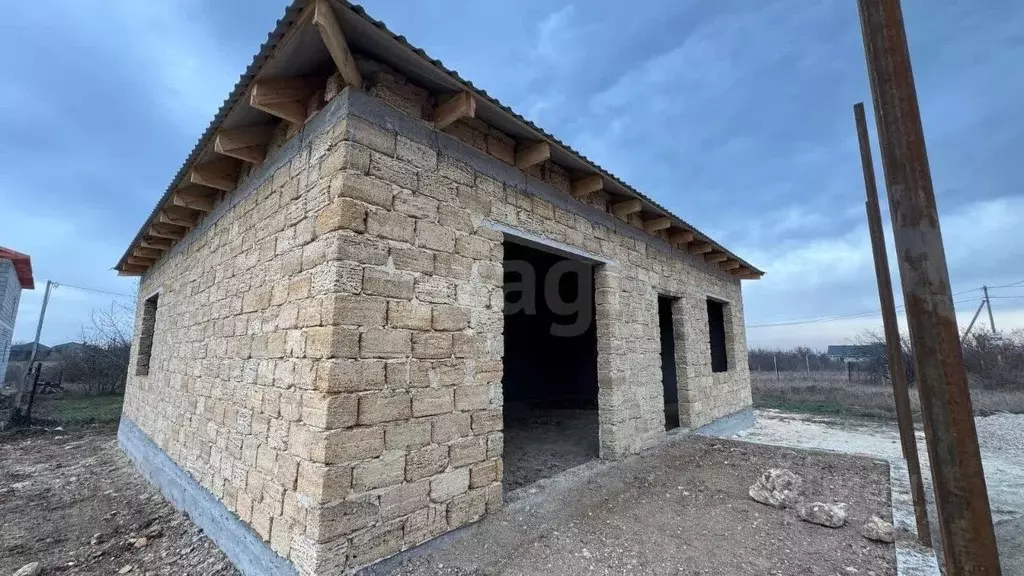 Дом в Крым, Симферопольский район, Эксперт дп  (100 м) - Фото 1