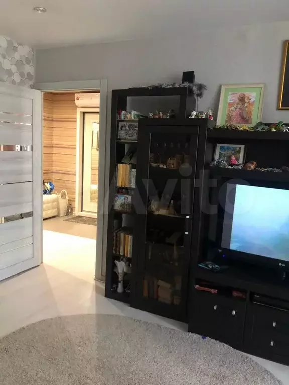 Комната 65 м в 3-к., 1/5 эт. - Фото 1