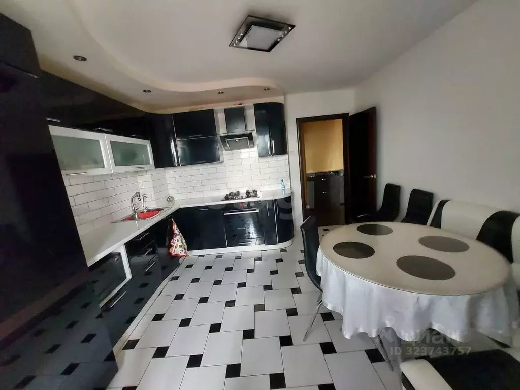 3-к кв. Костромская область, Кострома ул. Ивана Сусанина, 30 (71.7 м) - Фото 1