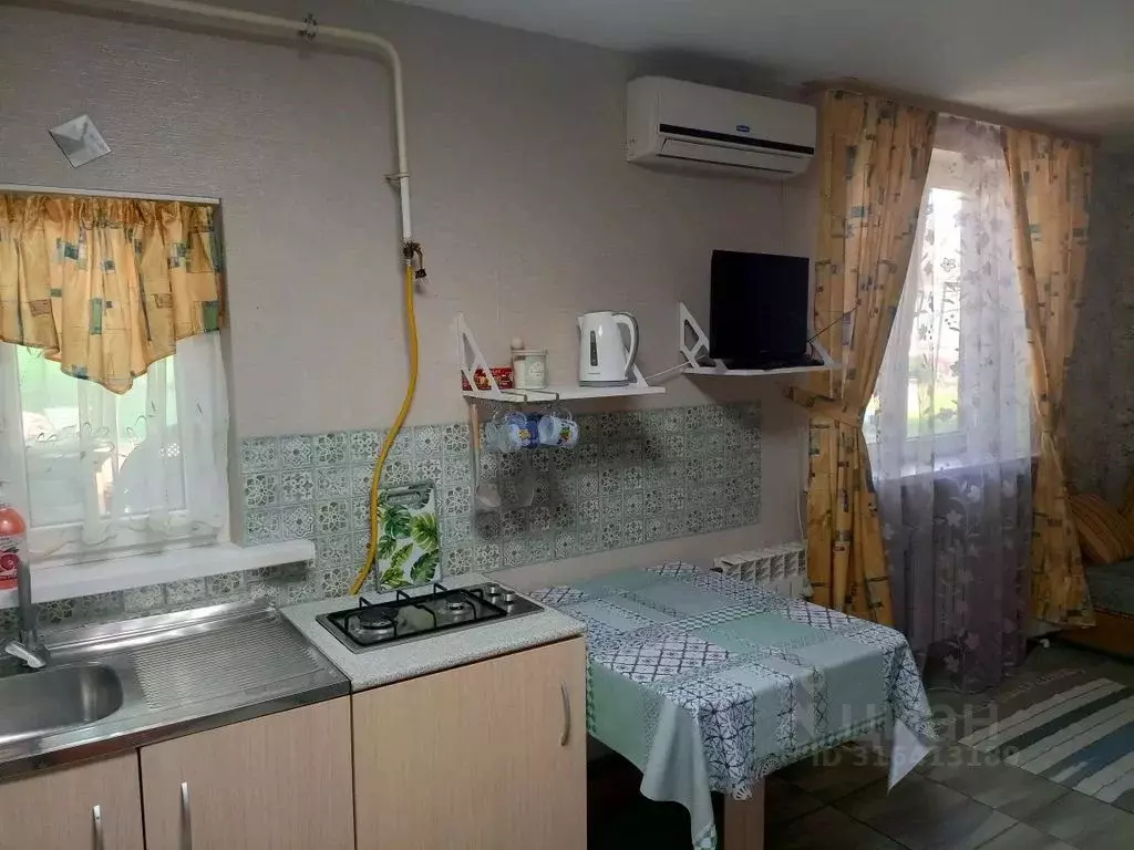 Дом в Волгоградская область, Волгоград Интернациональная ул., 38 (22 ... - Фото 1