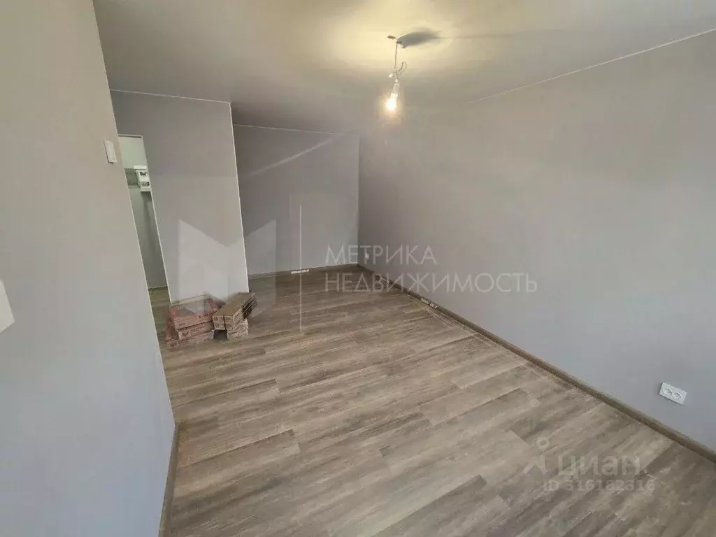 1-к кв. Тюменская область, Тюмень Харьковская ул., 56 (29.9 м) - Фото 0