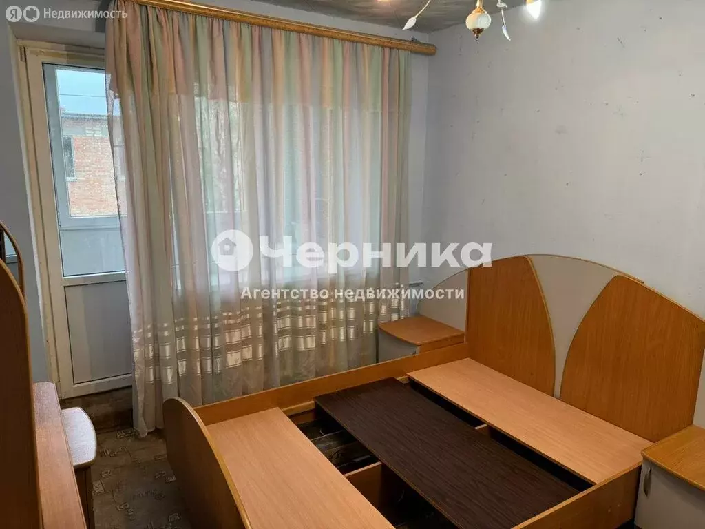 3-комнатная квартира: Каменск-Шахтинский, переулок Крупской, 69 (51 м) - Фото 1