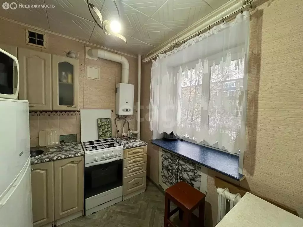 3-комнатная квартира: Сосногорск, Сосногорск, 6-й микрорайон, 12 (51.8 ... - Фото 2