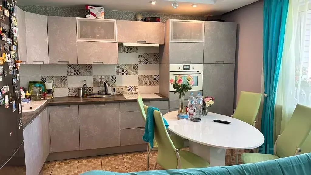 2-к кв. Санкт-Петербург Заневский просп., 42 (70.0 м) - Фото 1
