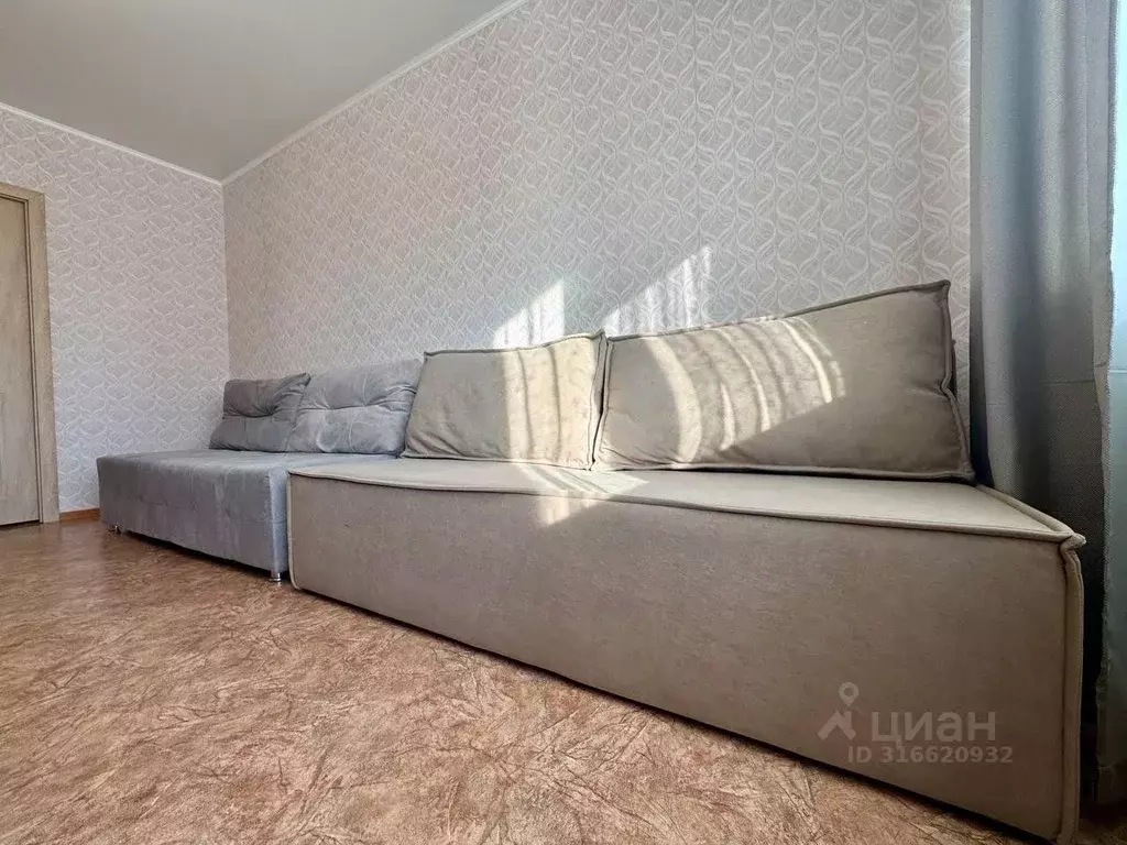 2-к кв. Тюменская область, Тюмень ул. Домостроителей, 38 (50.0 м) - Фото 1