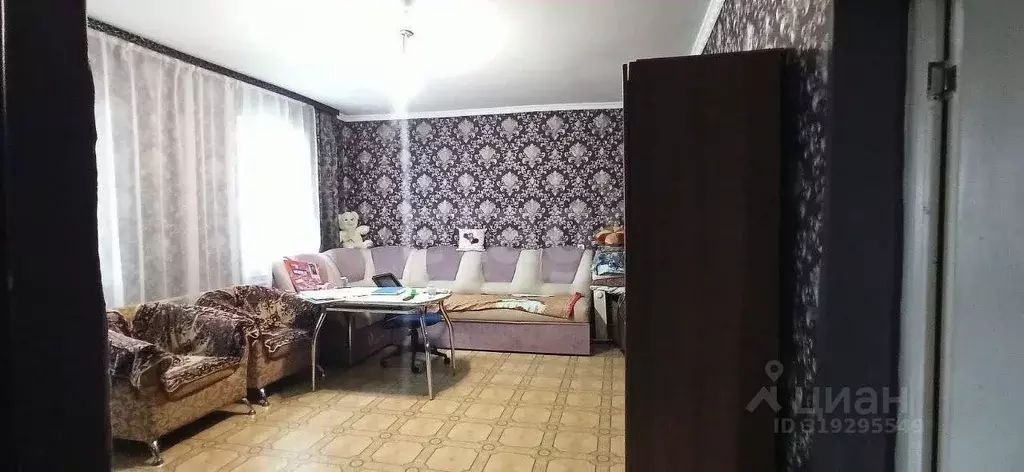 Дом в Белгородская область, Губкинский городской округ, с. Евгеньевка ... - Фото 1