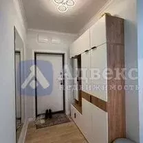 3-к кв. Тюменская область, Тюмень ул. Тимофея Чаркова, 91 (64.0 м) - Фото 2