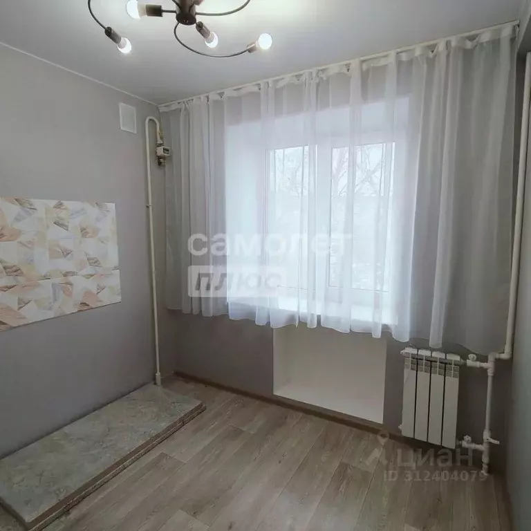 2-к кв. Владимирская область, Владимир ул. Комиссарова, 11 (43.6 м) - Фото 0
