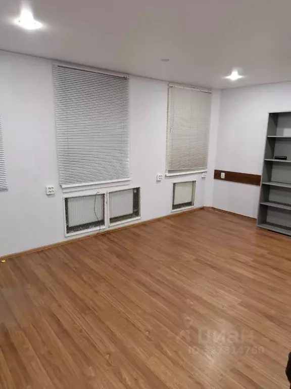 Помещение свободного назначения в Санкт-Петербург Суворовский просп., ... - Фото 1