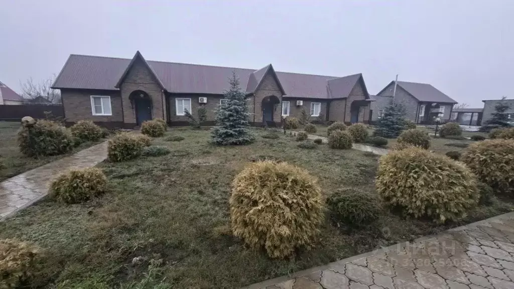 Дом в Курская область, Горшеченский район, Куньевский сельсовет, с. ... - Фото 1