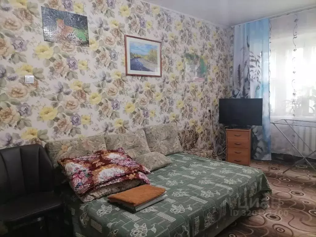 1-к кв. Магаданская область, Ягодное пгт ул. Ленина, 36 (36.0 м) - Фото 0