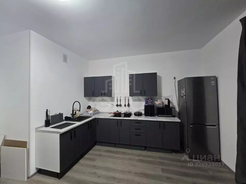 3-к кв. Санкт-Петербург ул. Маршала Захарова, 8 (85.9 м) - Фото 1