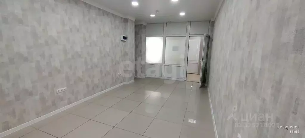 Помещение свободного назначения в Адыгея, Майкоп ул. Чкалова, 65 (22 ... - Фото 1