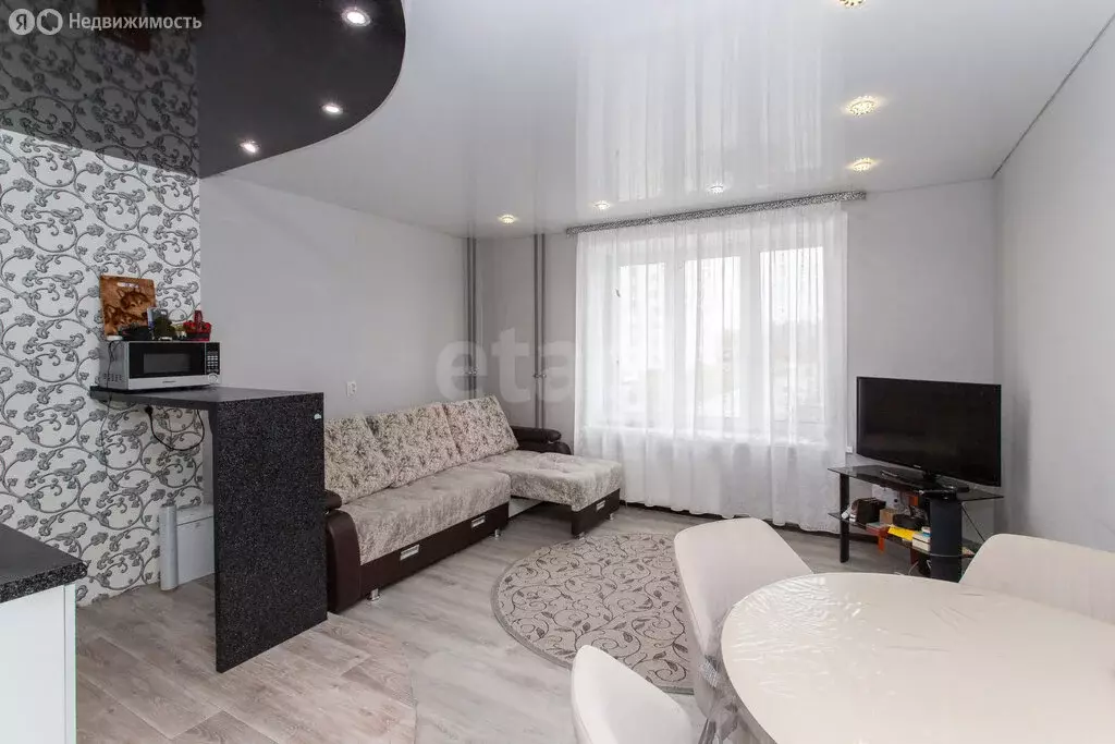 1-комнатная квартира: Тобольск, 15-й микрорайон, 37 (48 м) - Фото 2